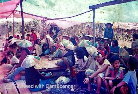 Senguyun Gotong Royong membuat lahan rumah warga 